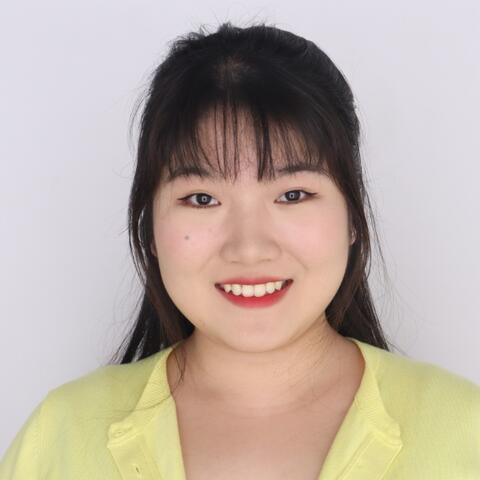 Photo of Yiwen Zha